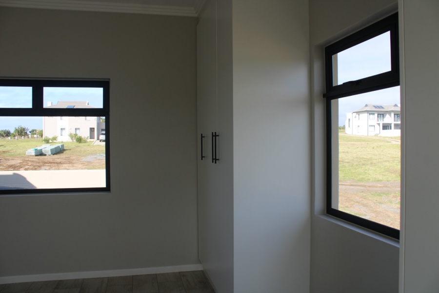 4 Bedroom Property for Sale in Kidds Beach Eastern Cape